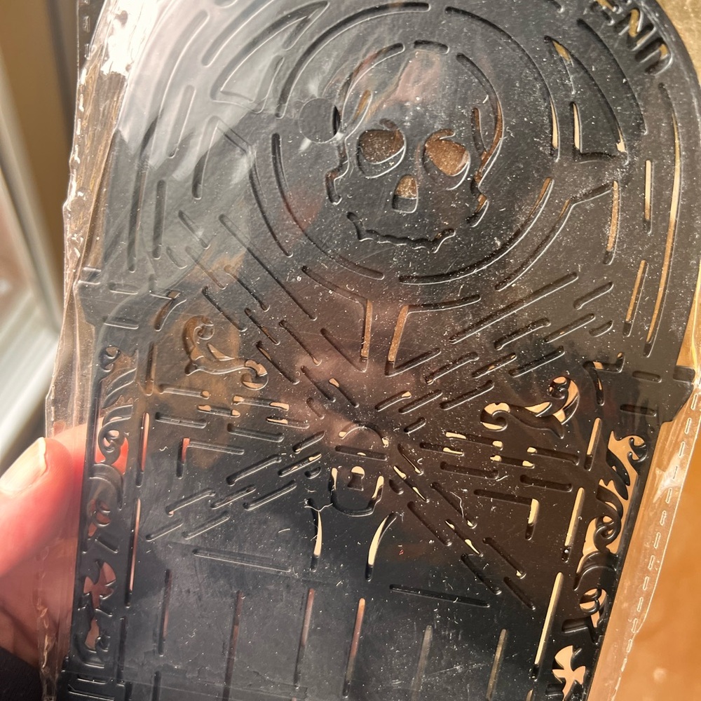 Illumicrate exclusive bookends - Picture 2 of 4